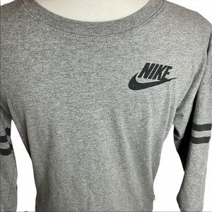 Nike Women's Long Sleeve T-Shirt Gray Size Small
